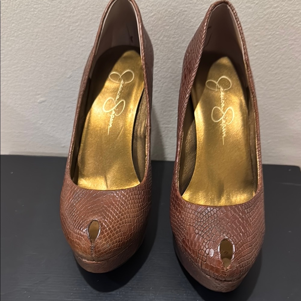 Jessica Simpson Brown Reptilian Textured Heels EUC